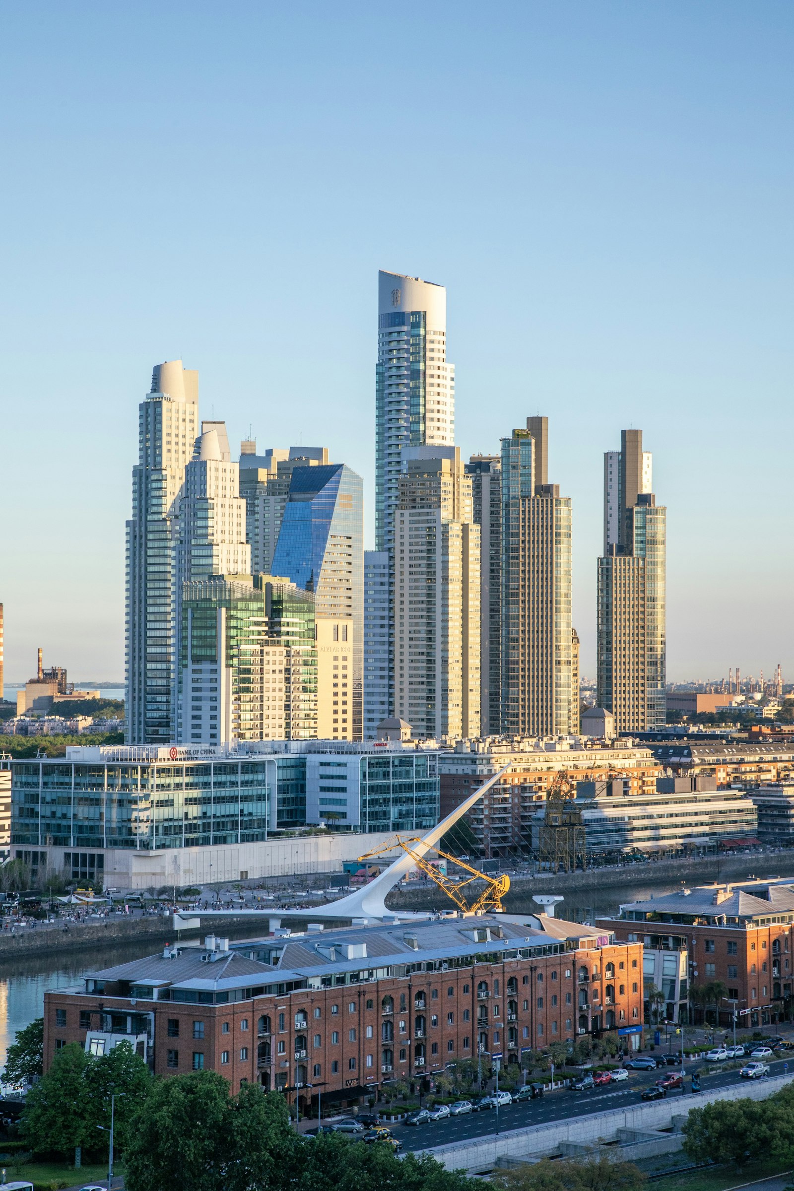 Edificio residencial moderno en Buenos Aires, Argentina